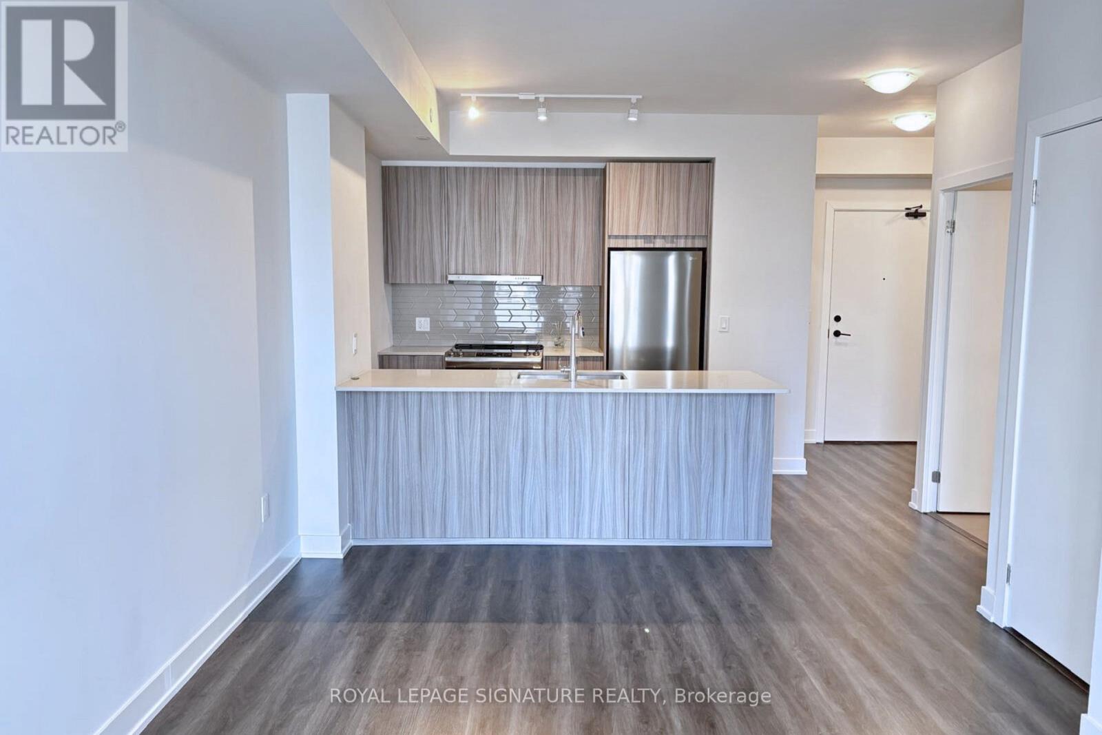 802 - 4130 Parkside Village Drive, Mississauga, Ontario  L5B 3M8 - Photo 4 - W12580092