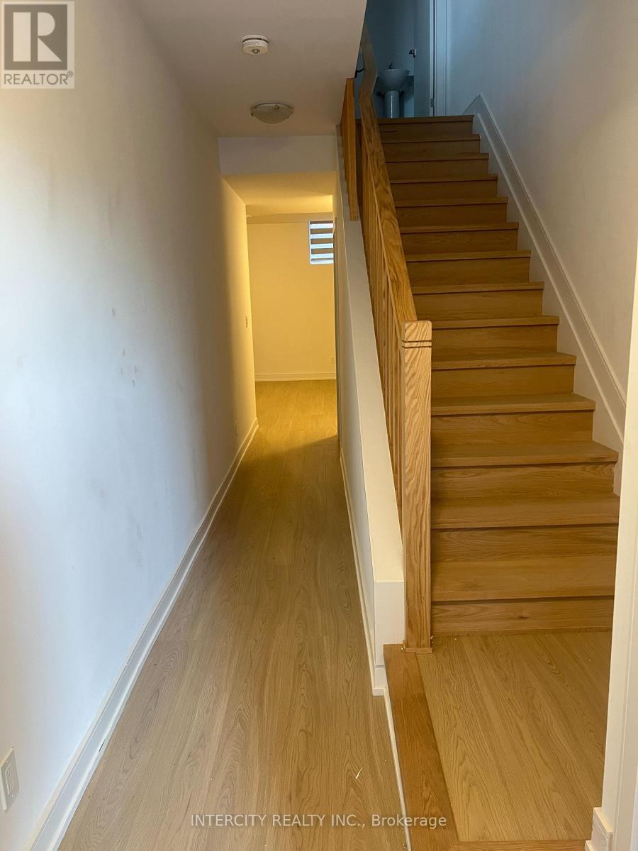 19 Desiree Place, Caledon, Ontario  L7E 2R7 - Photo 3 - W12580110