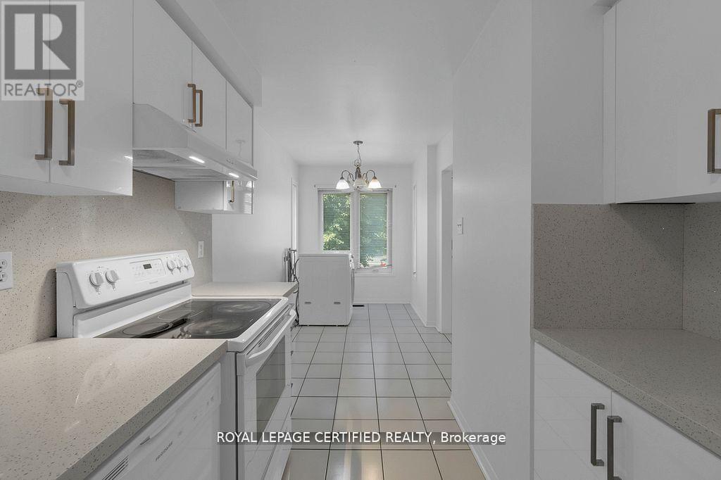 53 Chadwick Street, Brampton, Ontario  L6Y 4Y1 - Photo 9 - W12580116