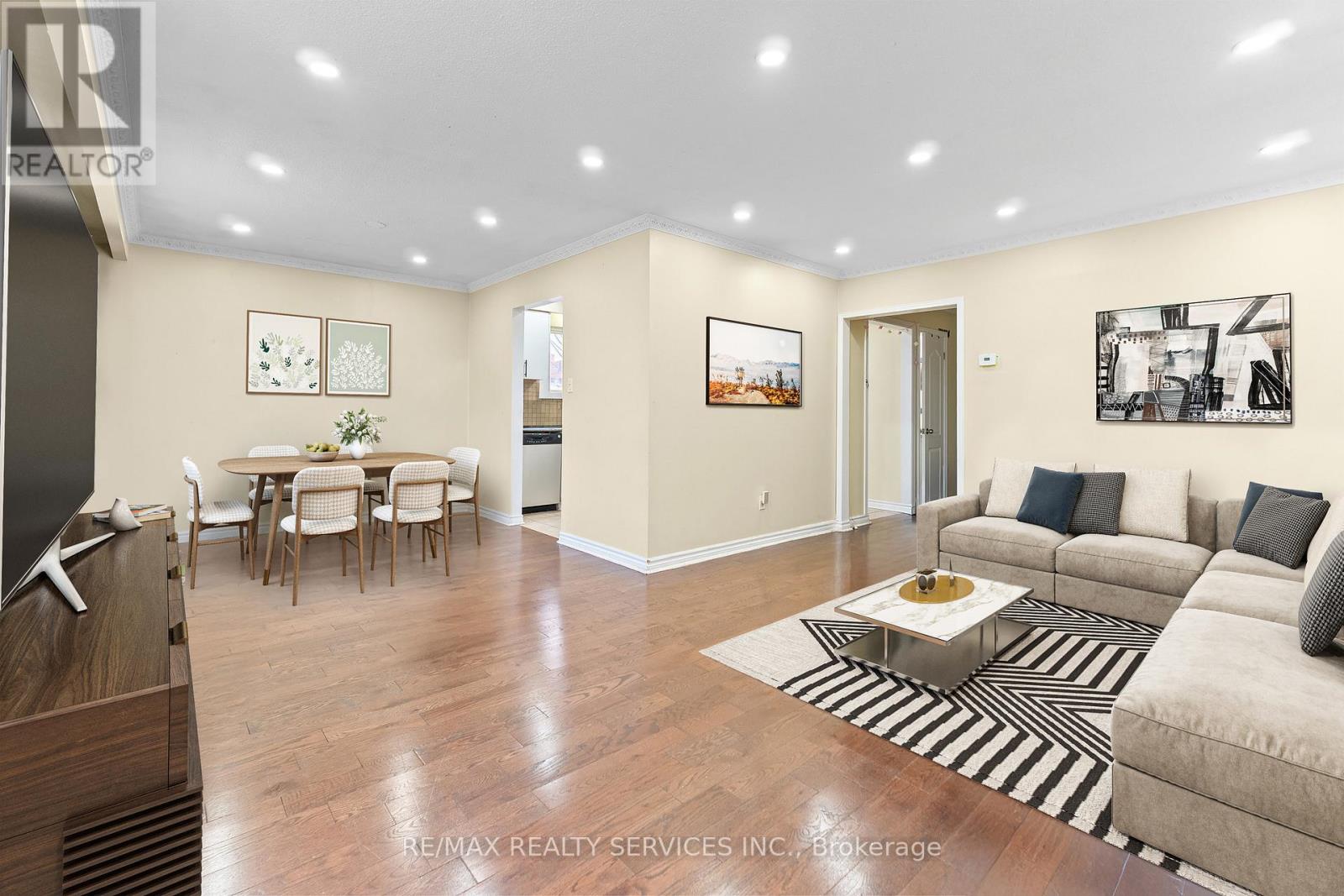 13 Linkdale Road, Brampton, Ontario  L6V 3A1 - Photo 3 - W12580118