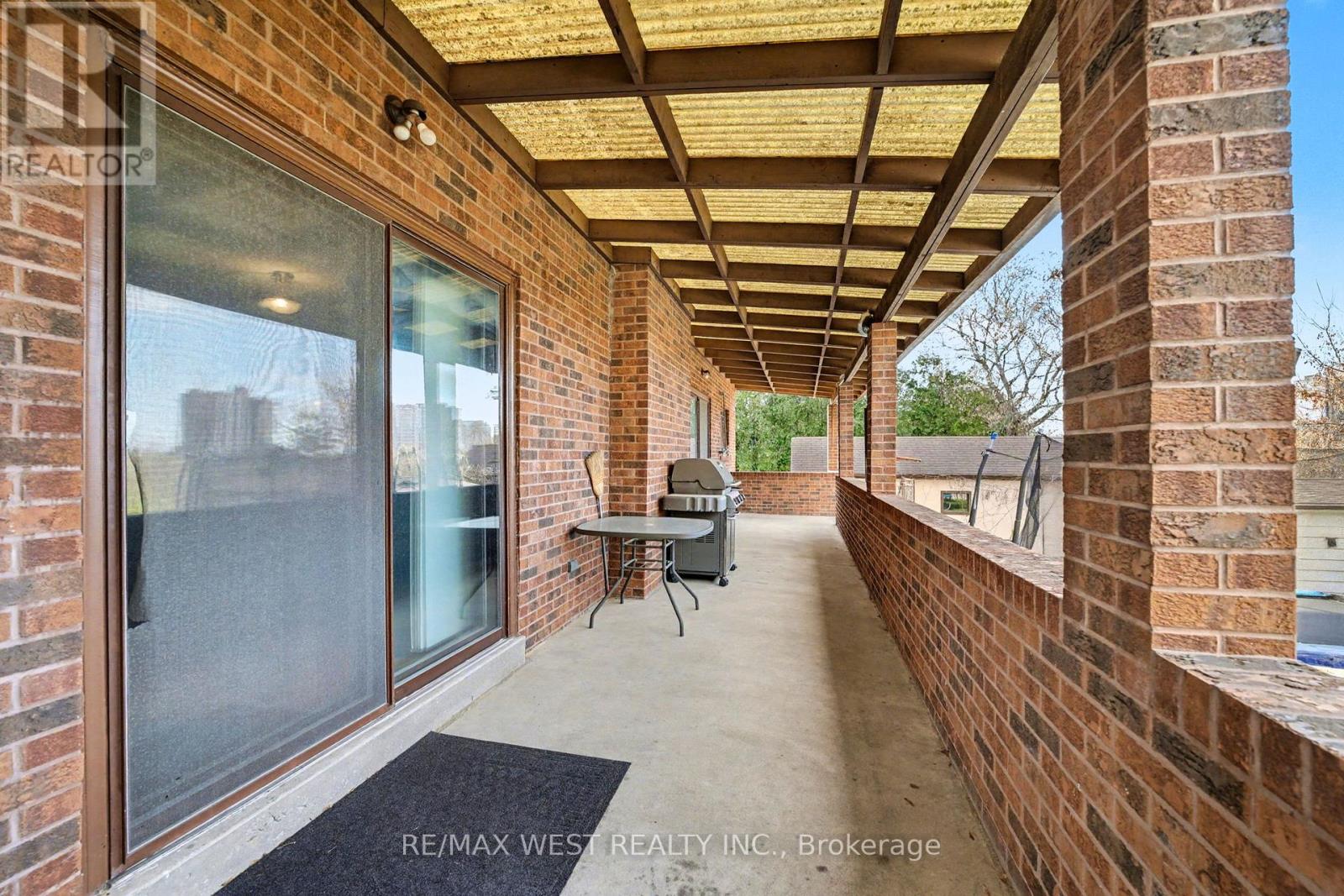 130 Whitfield Avenue, Toronto, Ontario  M9L 1H1 - Photo 14 - W12580150