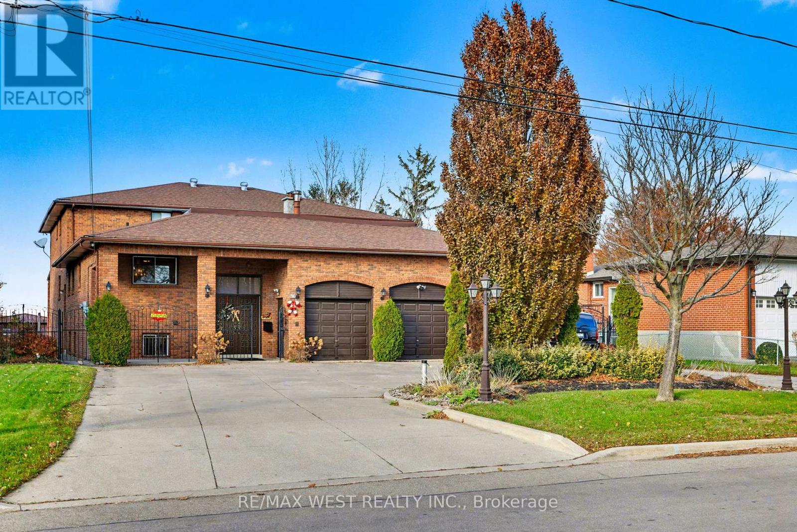 130 Whitfield Avenue, Toronto, Ontario  M9L 1H1 - Photo 16 - W12580150