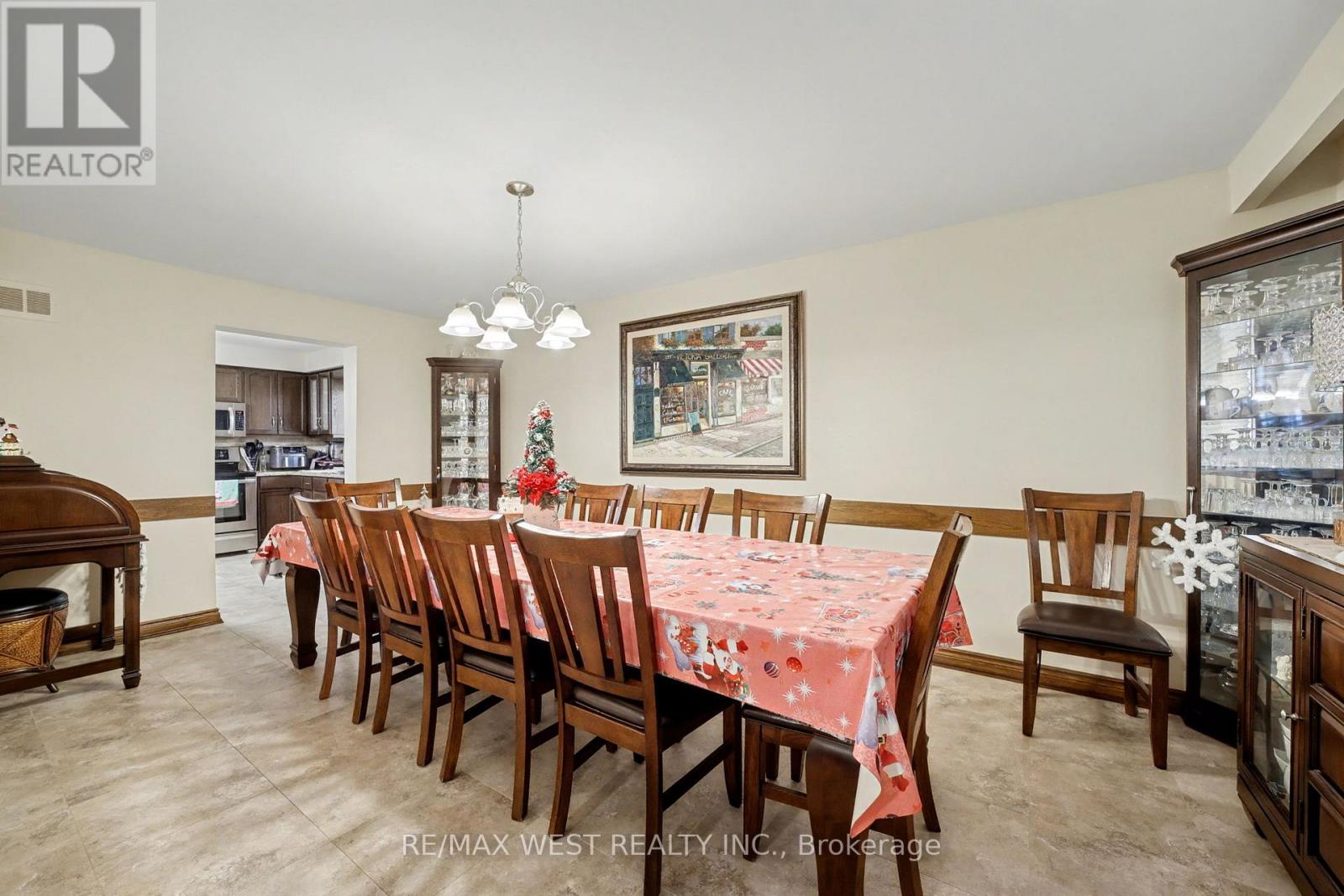 130 Whitfield Avenue, Toronto, Ontario  M9L 1H1 - Photo 6 - W12580150