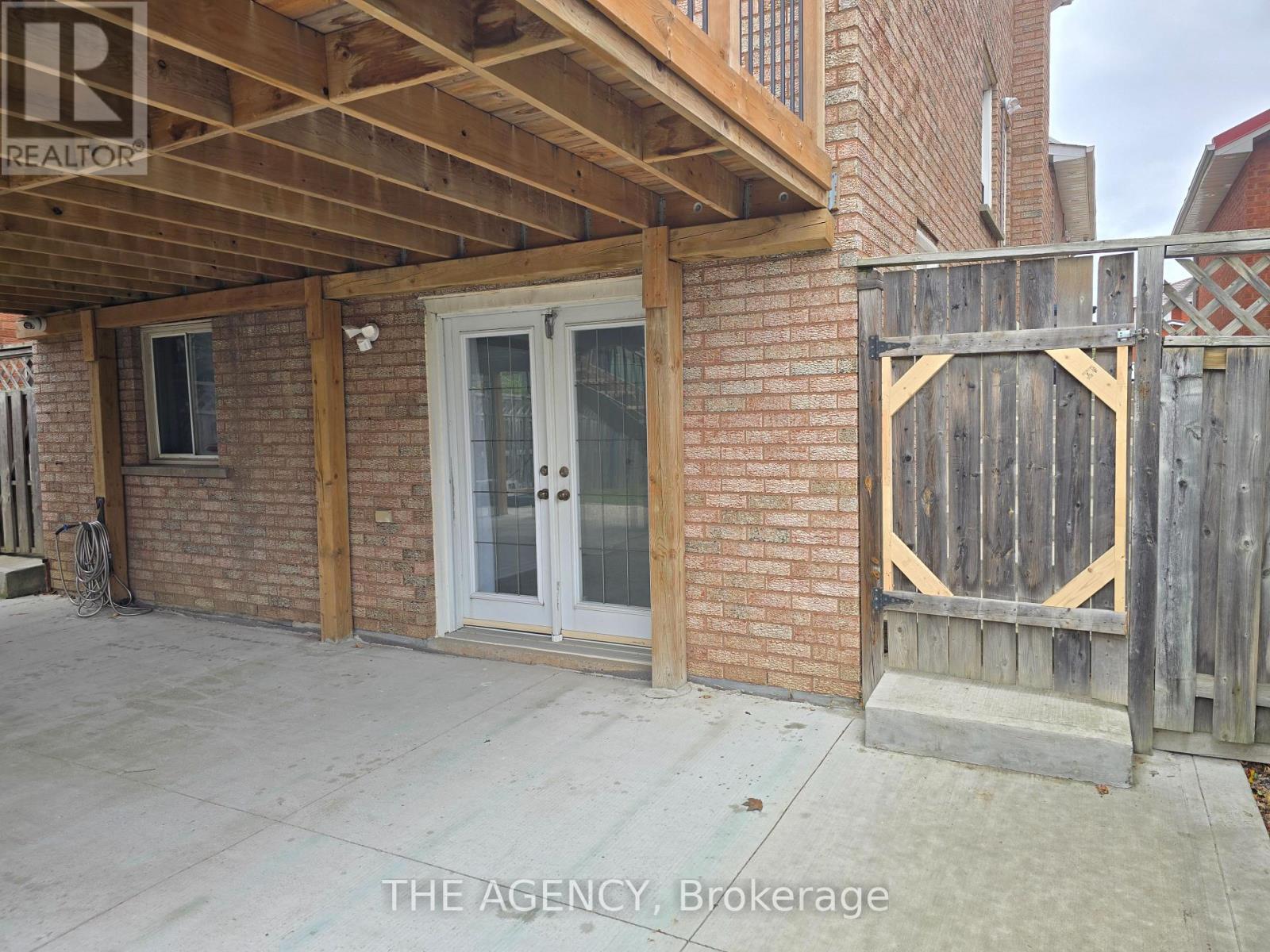 Lower - 139 Cinrickbar Drive, Toronto, Ontario  M9W 6W8 - Photo 13 - W12580166