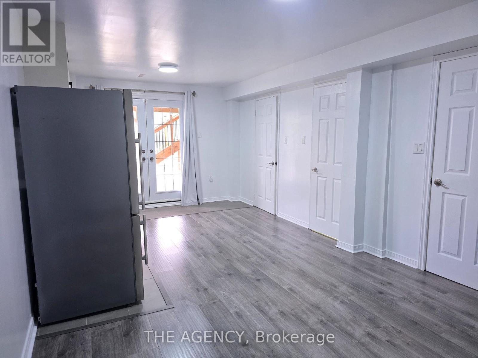 Lower - 139 Cinrickbar Drive, Toronto, Ontario  M9W 6W8 - Photo 5 - W12580166