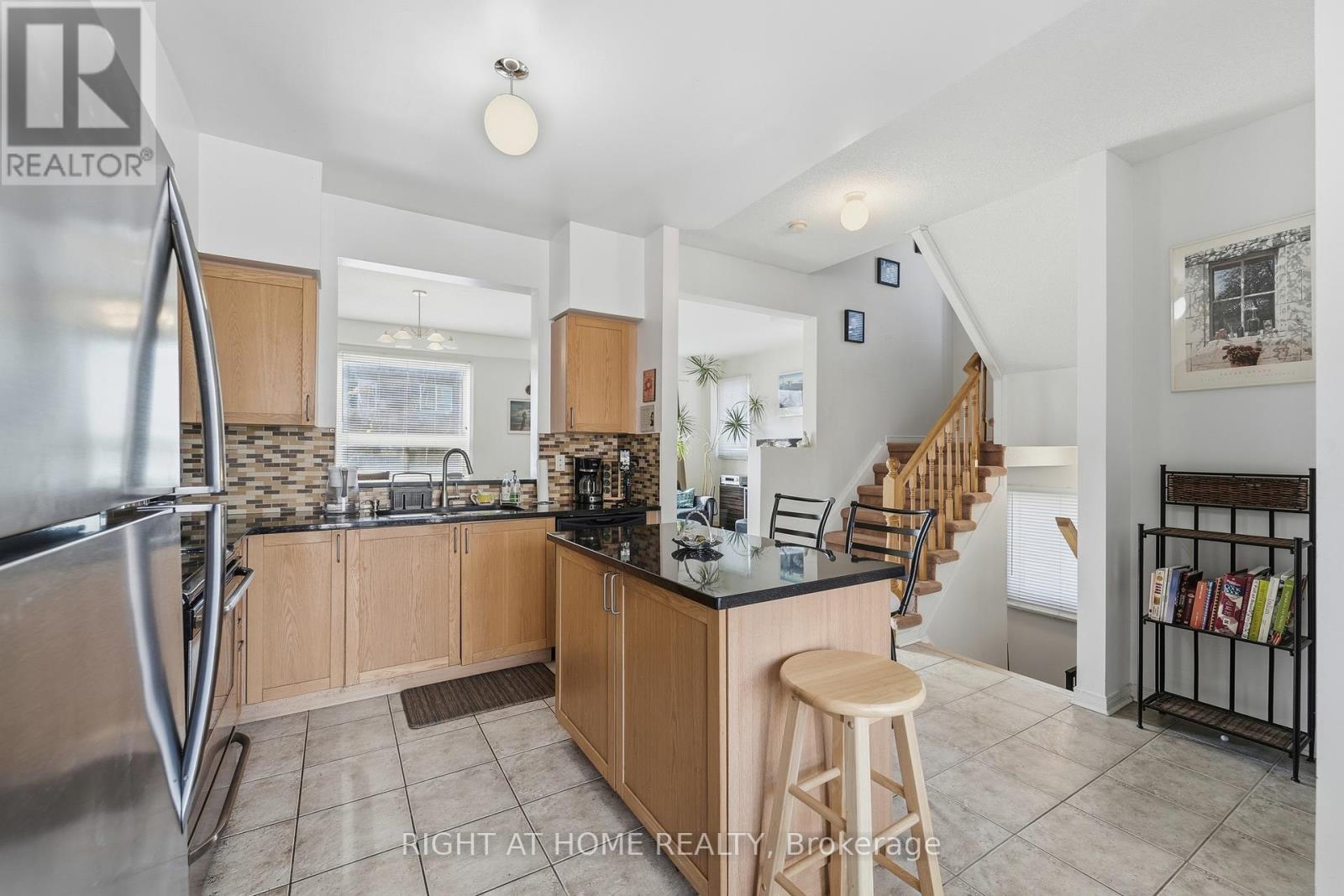 154 - 7155 Magistrate Terrace, Mississauga, Ontario  L5W 1Y9 - Photo 10 - W12580176