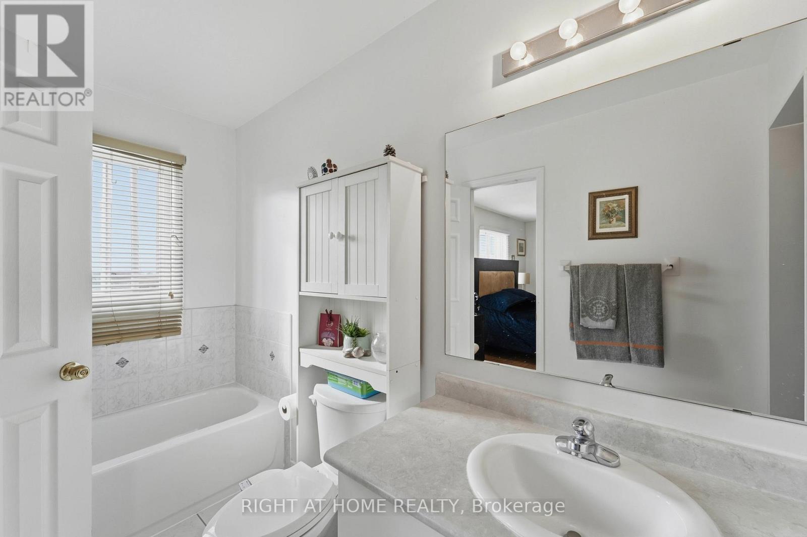 154 - 7155 Magistrate Terrace, Mississauga, Ontario  L5W 1Y9 - Photo 22 - W12580176