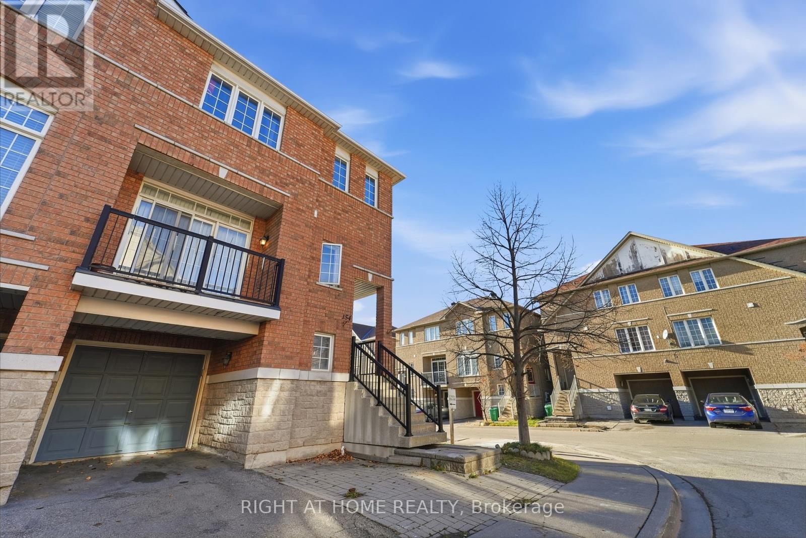 154 - 7155 Magistrate Terrace, Mississauga, Ontario  L5W 1Y9 - Photo 3 - W12580176