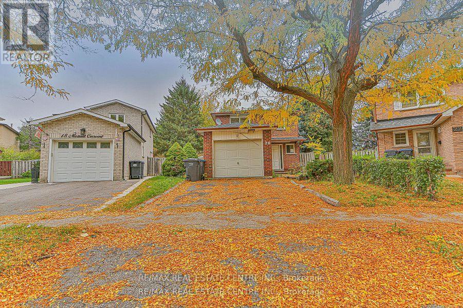 20 Mozart Crescent, Brampton, Ontario  L6Y 2W7 - Photo 2 - W12580210