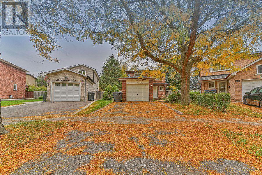 20 Mozart Crescent, Brampton, Ontario  L6Y 2W7 - Photo 3 - W12580210