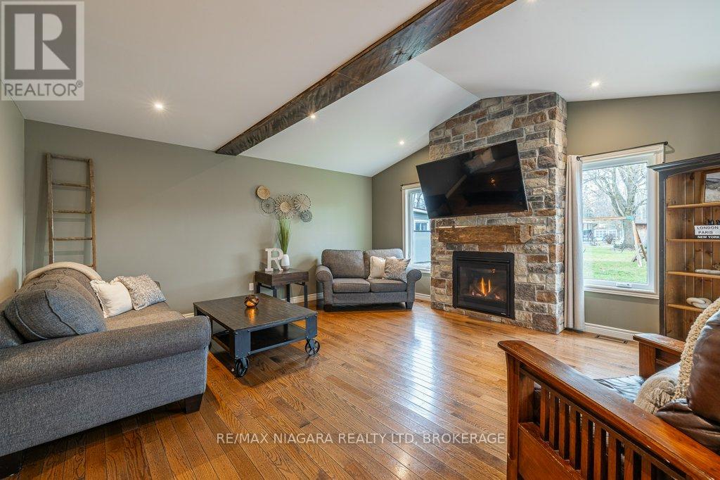 3246 Cedar Avenue, Fort Erie (Ridgeway), Ontario  L0S 1N0 - Photo 16 - X12580268