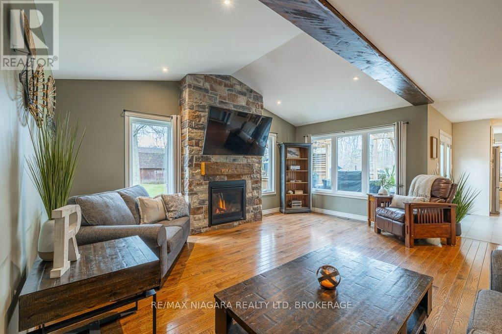 3246 Cedar Avenue, Fort Erie (Ridgeway), Ontario  L0S 1N0 - Photo 17 - X12580268