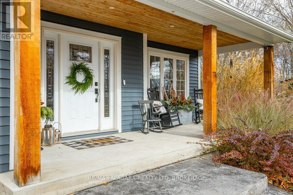 3246 Cedar Avenue, Fort Erie (Ridgeway), Ontario  L0S 1N0 - Photo 3 - X12580268