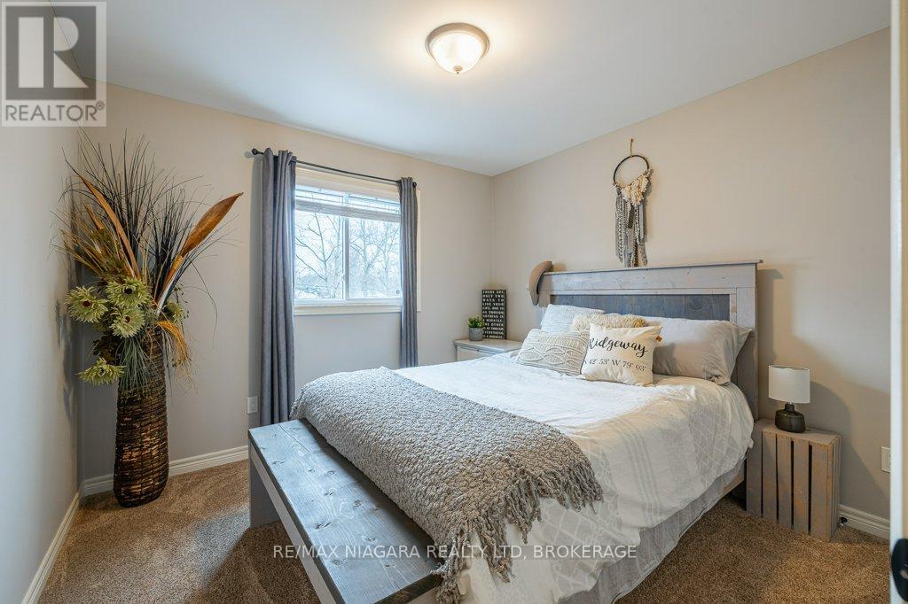 3246 Cedar Avenue, Fort Erie (Ridgeway), Ontario  L0S 1N0 - Photo 32 - X12580268