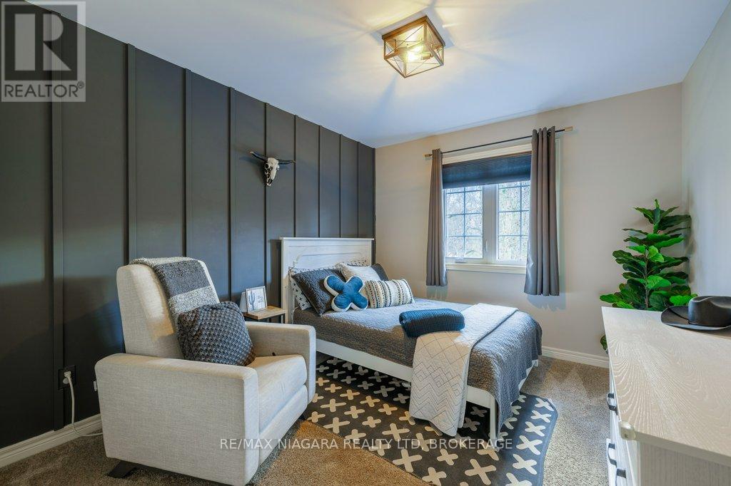 3246 Cedar Avenue, Fort Erie (Ridgeway), Ontario  L0S 1N0 - Photo 34 - X12580268