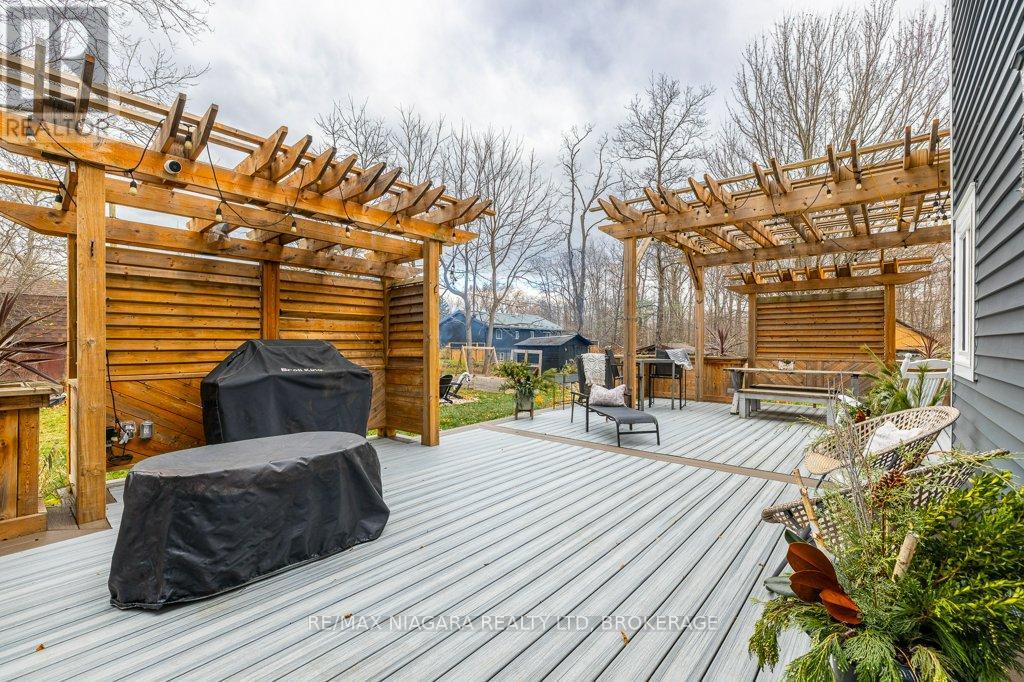 3246 Cedar Avenue, Fort Erie (Ridgeway), Ontario  L0S 1N0 - Photo 36 - X12580268