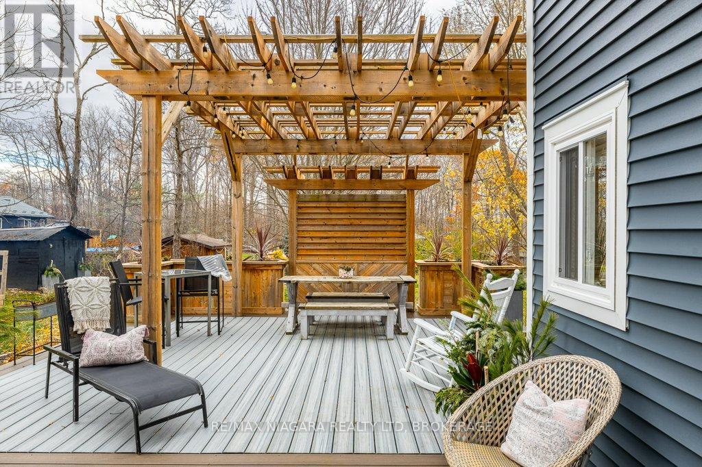 3246 Cedar Avenue, Fort Erie (Ridgeway), Ontario  L0S 1N0 - Photo 37 - X12580268