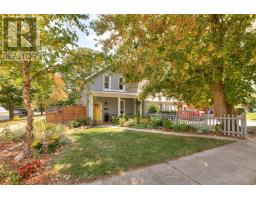 31 ANDREW STREET, Kitchener, Ontario