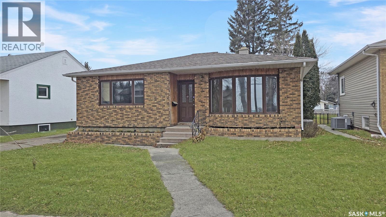 42 Tupper Avenue, Yorkton, Saskatchewan  S3N 1K9 - Photo 3 - SK024694