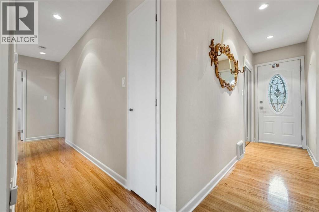 1228 Richland Road Ne, Calgary, Alberta  T2E 5M5 - Photo 16 - A2271735