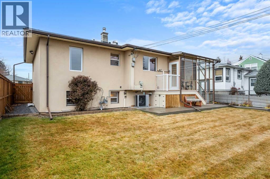 1228 Richland Road Ne, Calgary, Alberta  T2E 5M5 - Photo 3 - A2271735