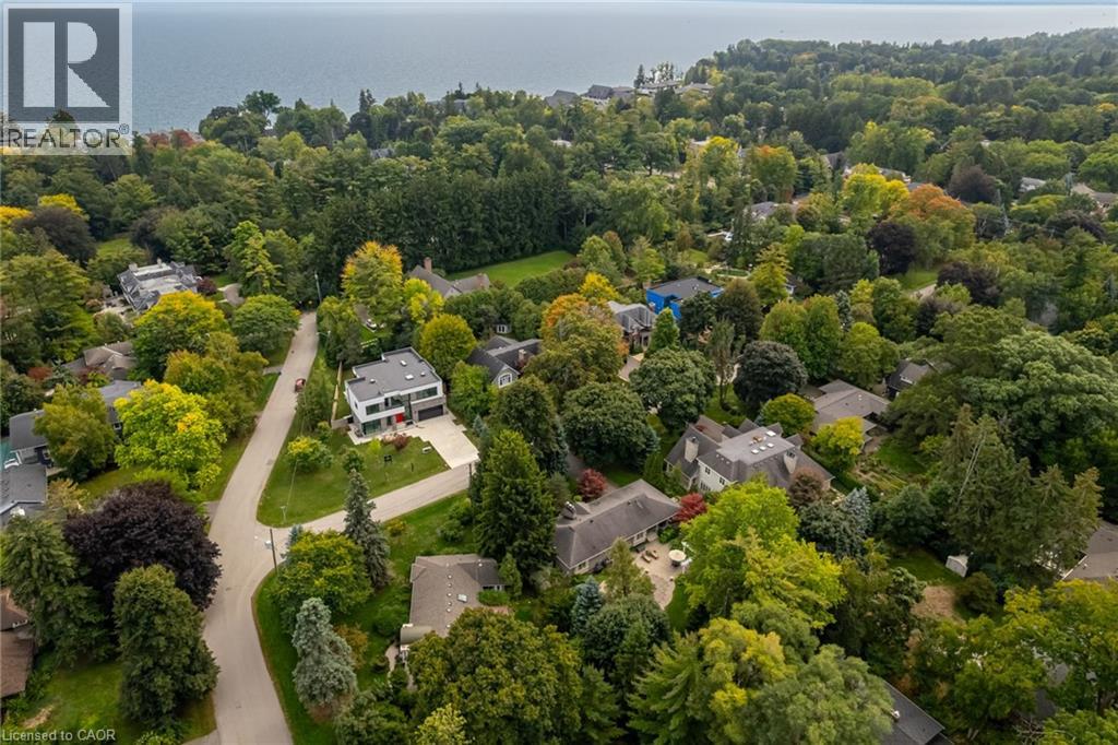 2047 Ardleigh Road, Oakville, Ontario  L6J 1V6 - Photo 2 - 40775709