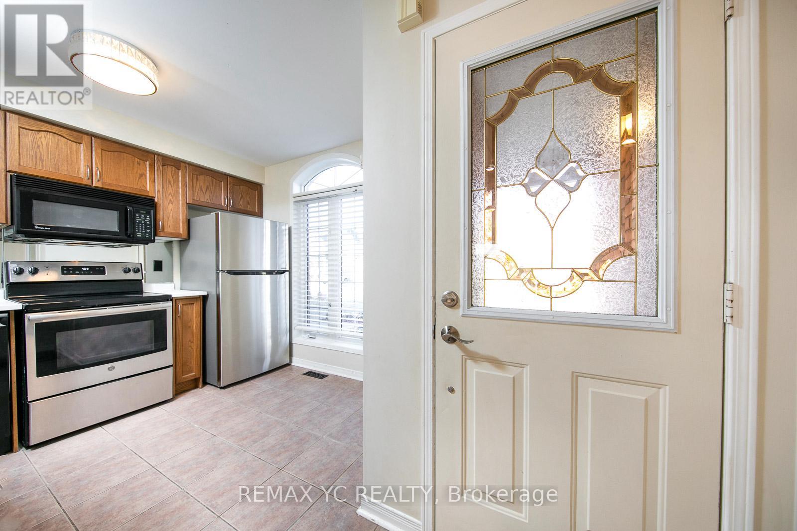 110 Dolce Crescent, Vaughan, Ontario  L4H 3C9 - Photo 5 - N12580250