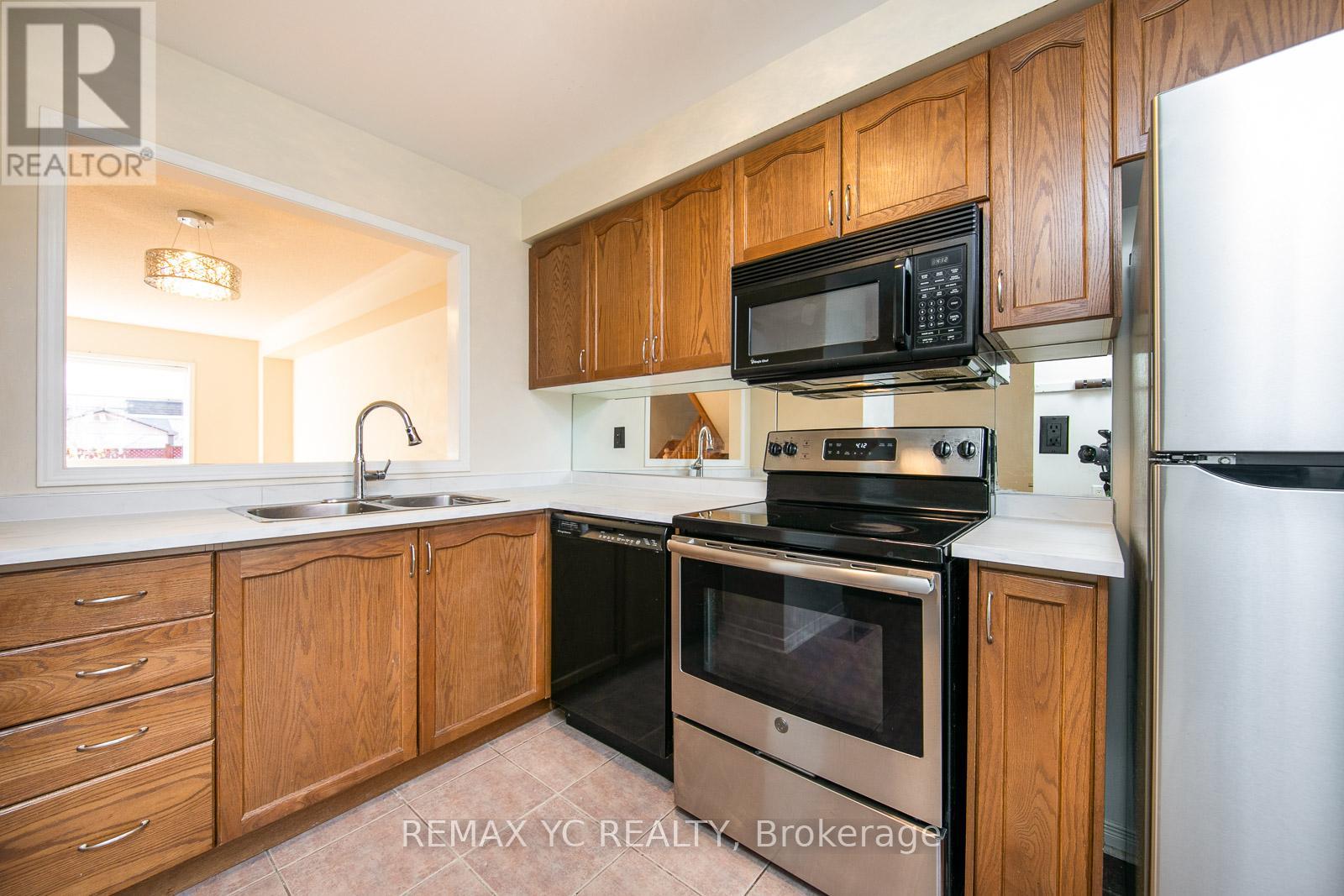 110 Dolce Crescent, Vaughan, Ontario  L4H 3C9 - Photo 8 - N12580250