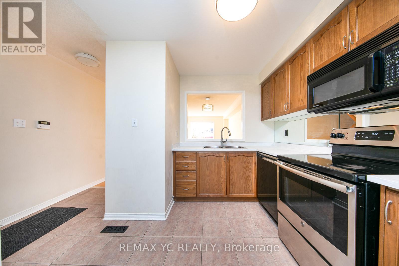 110 Dolce Crescent, Vaughan, Ontario  L4H 3C9 - Photo 9 - N12580250