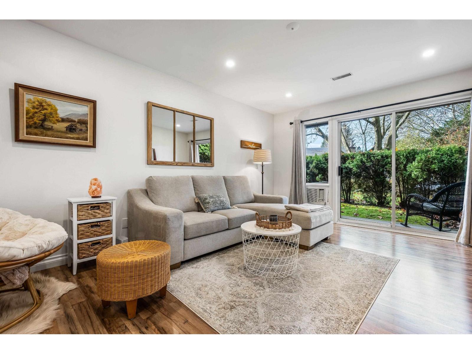 813 34909 Old Yale Road, Abbotsford, British Columbia  V3G 2E7 - Photo 3 - R3070369