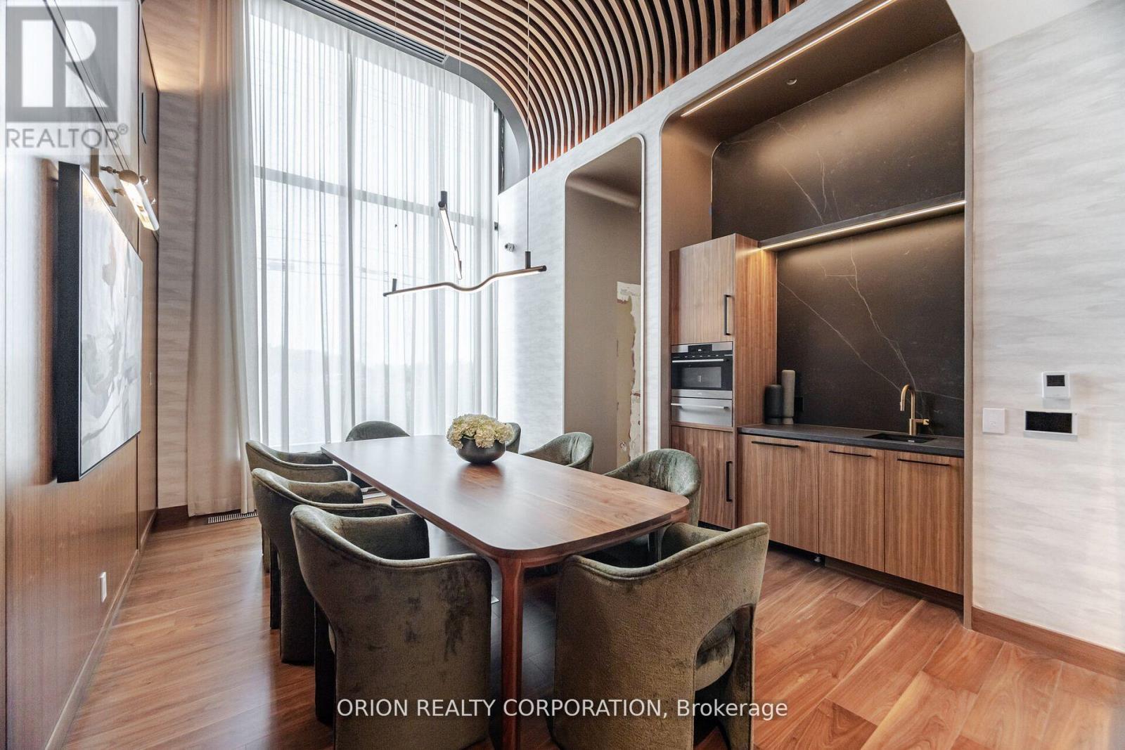 822 - 3240 William Coltson Avenue, Oakville, Ontario  L6H 8C8 - Photo 4 - W12580248