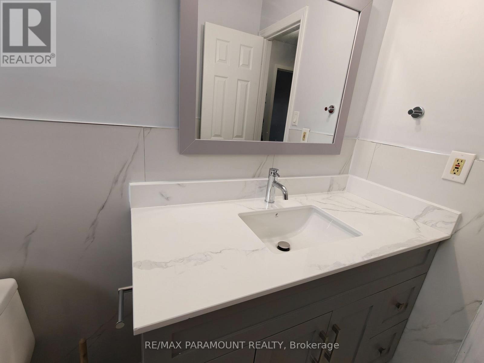 3447 Monica Drive, Mississauga, Ontario  L4T 3E6 - Photo 23 - W12580266