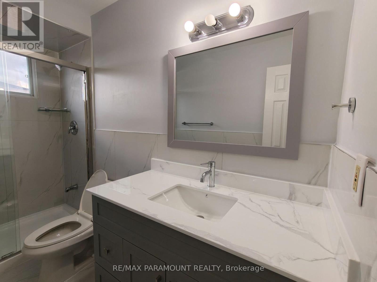 3447 Monica Drive, Mississauga, Ontario  L4T 3E6 - Photo 24 - W12580266