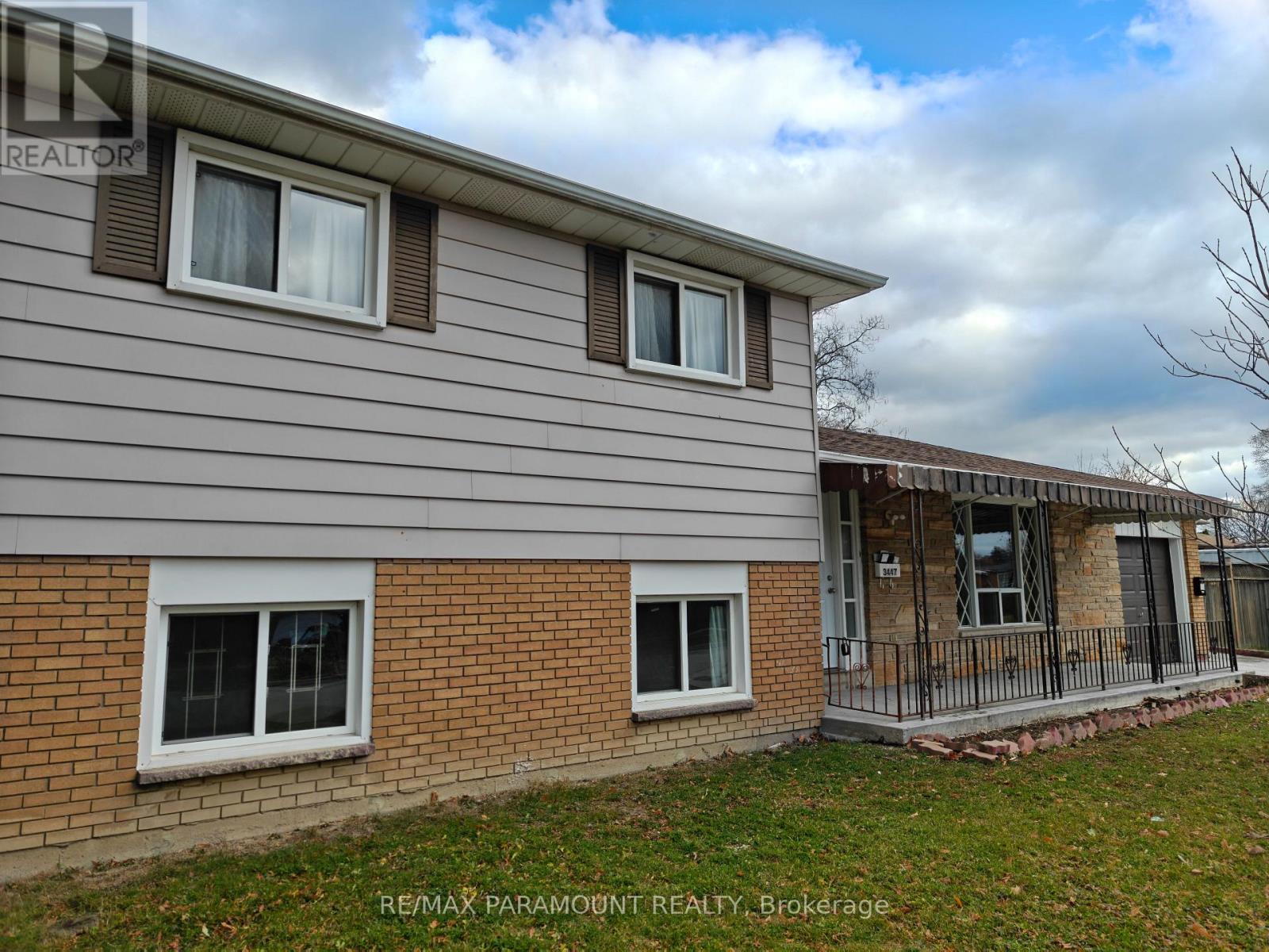 3447 Monica Drive, Mississauga, Ontario  L4T 3E6 - Photo 41 - W12580266