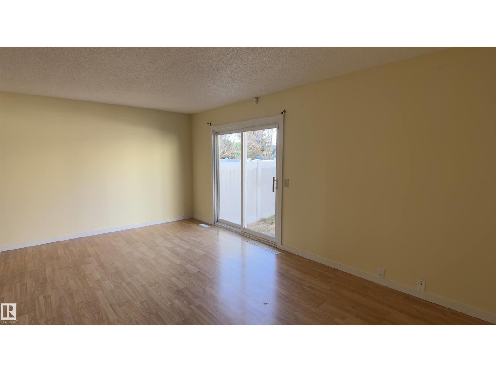 #41 2024 57 St Nw, Edmonton, Alberta T6L 2Z3 - Photo 5 - E4466803