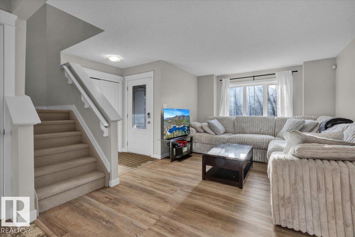 164 Desrochers Ga Sw, Edmonton, Alberta  T6W 3H8 - Photo 3 - E4466804