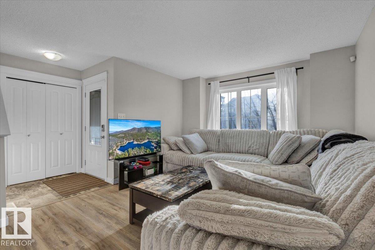 164 Desrochers Ga Sw, Edmonton, Alberta  T6W 3H8 - Photo 4 - E4466804