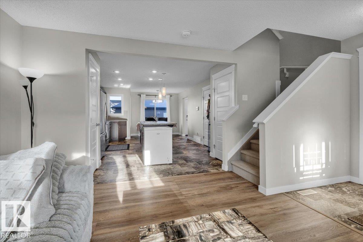 164 Desrochers Ga Sw, Edmonton, Alberta  T6W 3H8 - Photo 9 - E4466804