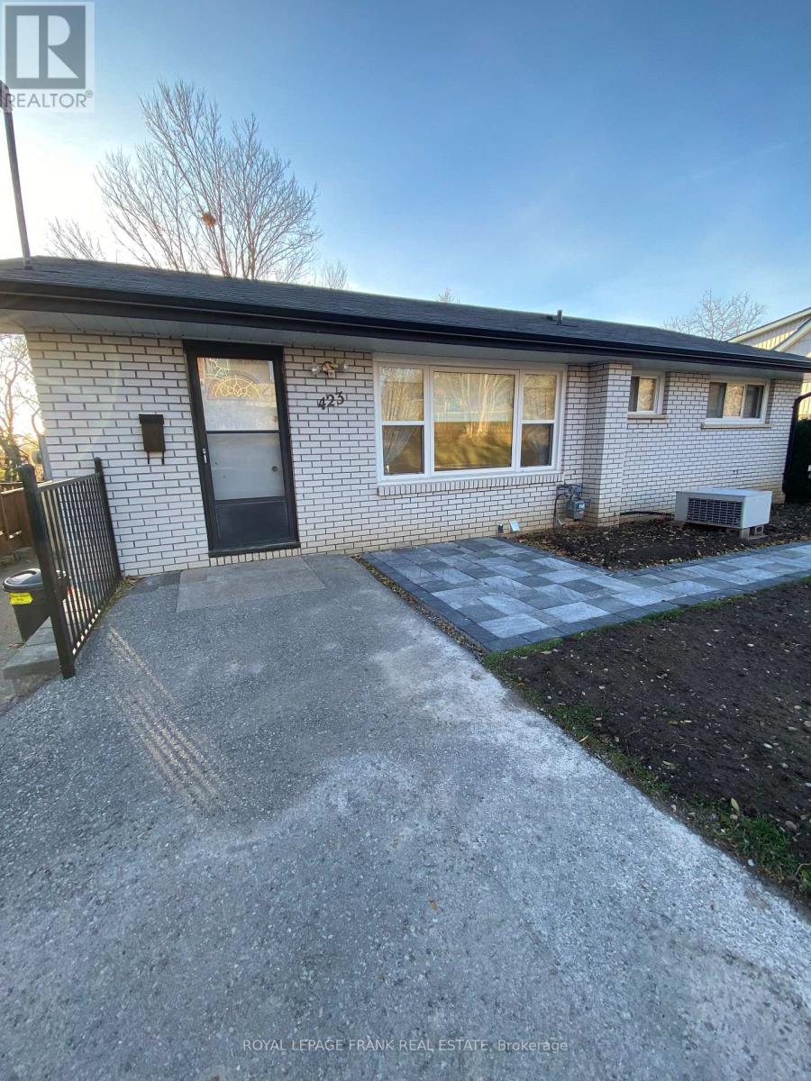 423 Armour Road, Peterborough, Ontario  K9H 1Y7 - Photo 3 - X12578972