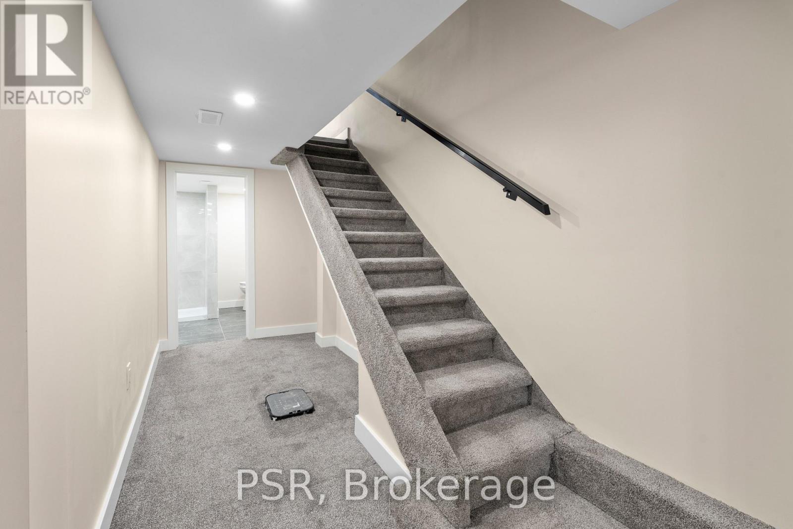 Main - 200 Sanford Avenue S, Hamilton, Ontario  L8M 2H2 - Photo 12 - X12580262