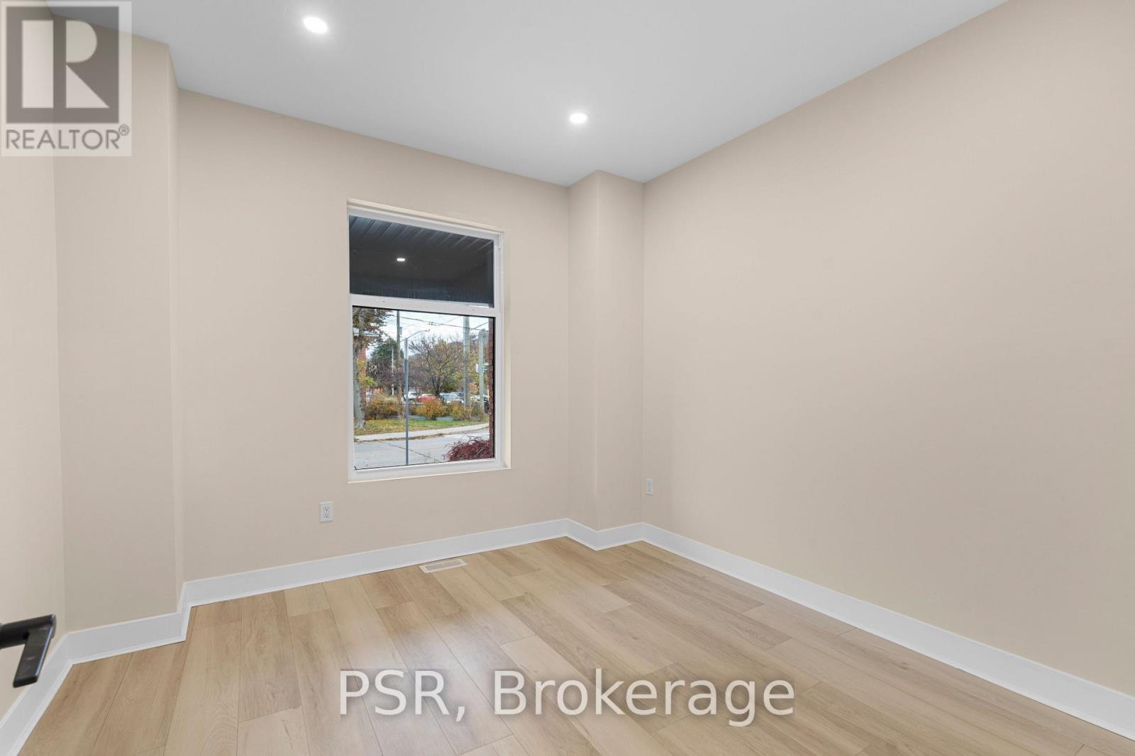 Main - 200 Sanford Avenue S, Hamilton, Ontario  L8M 2H2 - Photo 8 - X12580262