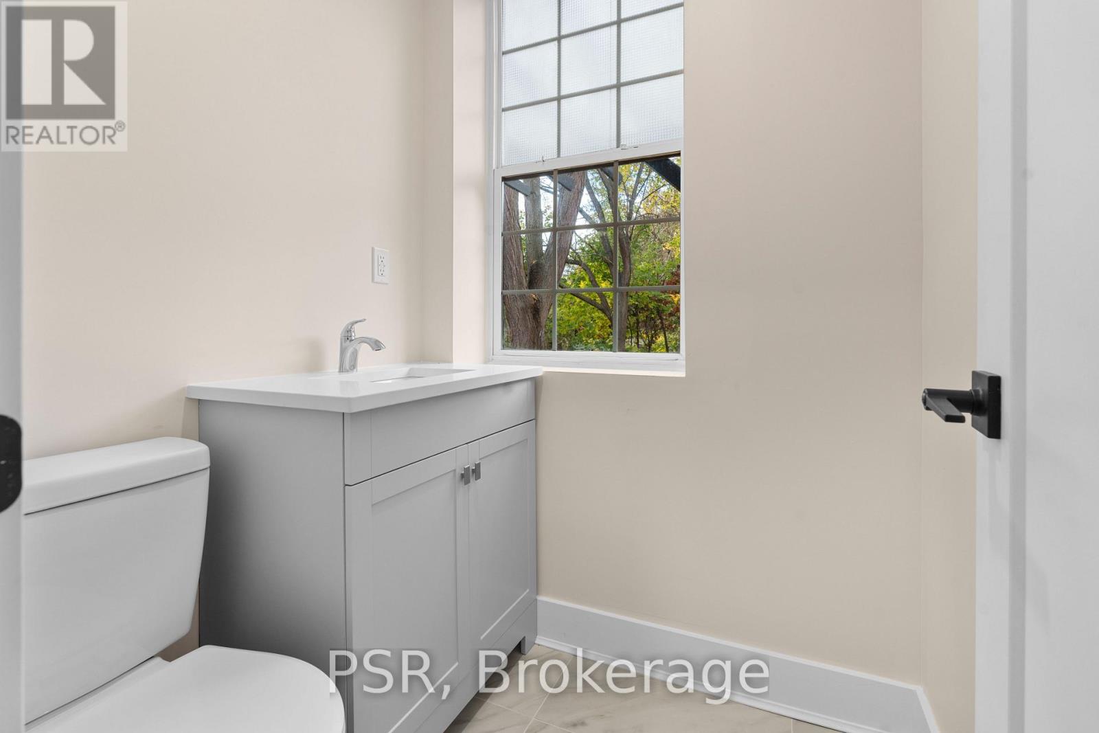 Main - 200 Sanford Avenue S, Hamilton, Ontario  L8M 2H2 - Photo 9 - X12580262