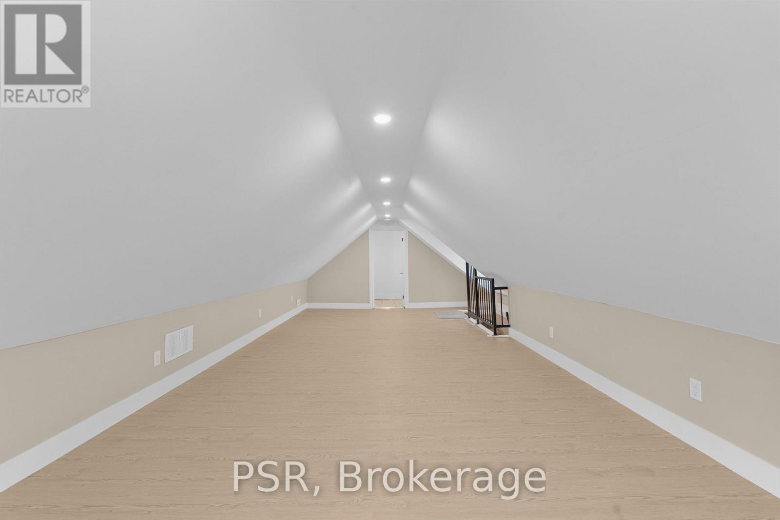 2nd & 3rd - 200 Sanford Avenue S, Hamilton, Ontario  L8M 2H2 - Photo 13 - X12580264