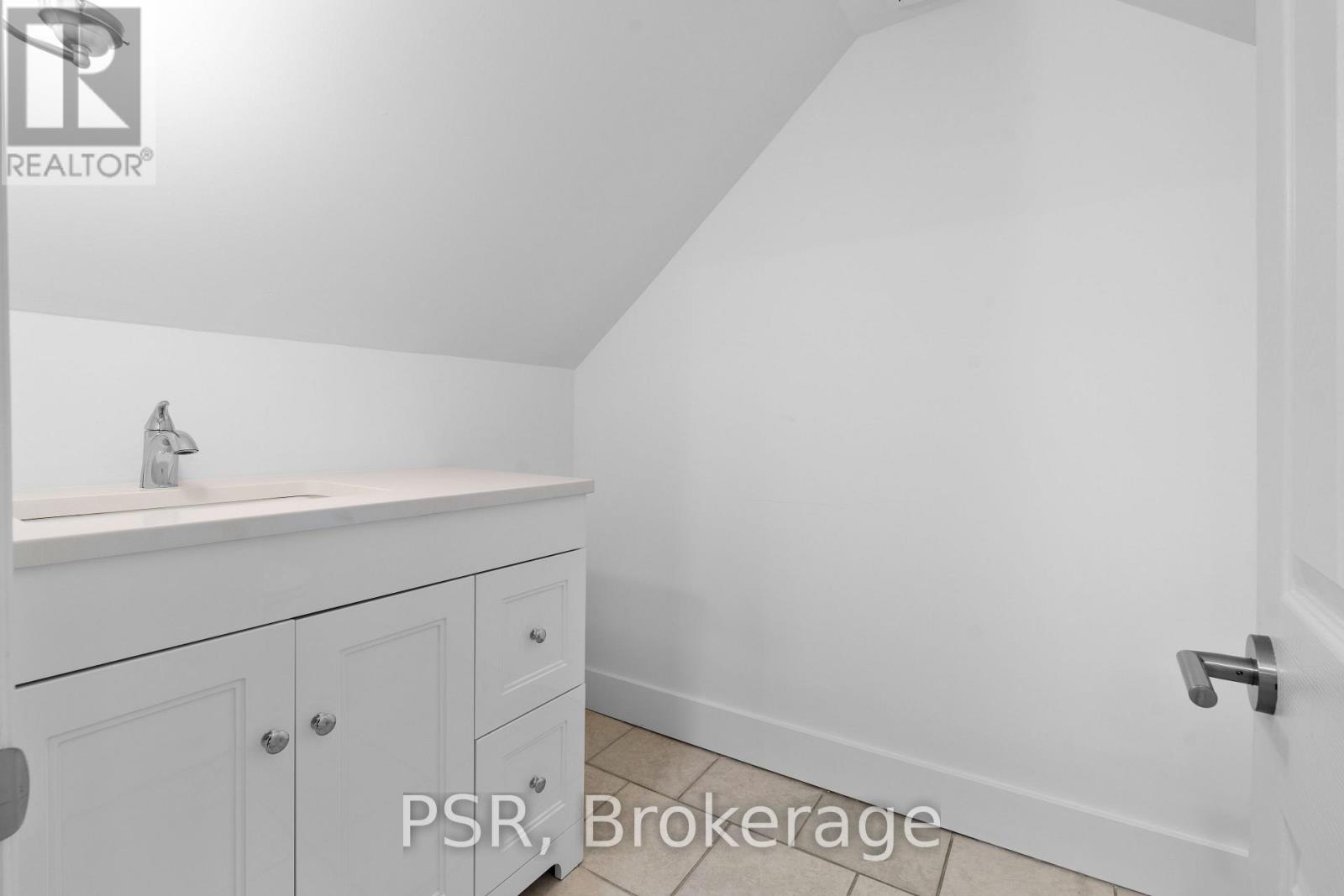 2nd & 3rd - 200 Sanford Avenue S, Hamilton, Ontario  L8M 2H2 - Photo 16 - X12580264