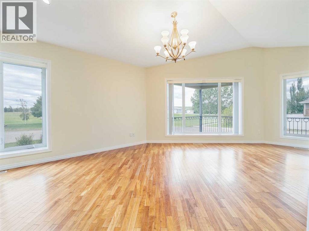 996 2 Avenue W, Cardston, Alberta  T0K 0K0 - Photo 7 - A2243990