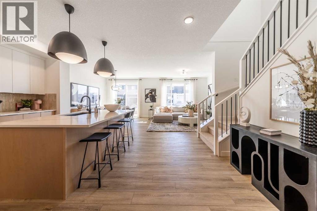 136 Versant Point Sw, Calgary, Alberta  T2Y 0Z5 - Photo 2 - A2272129