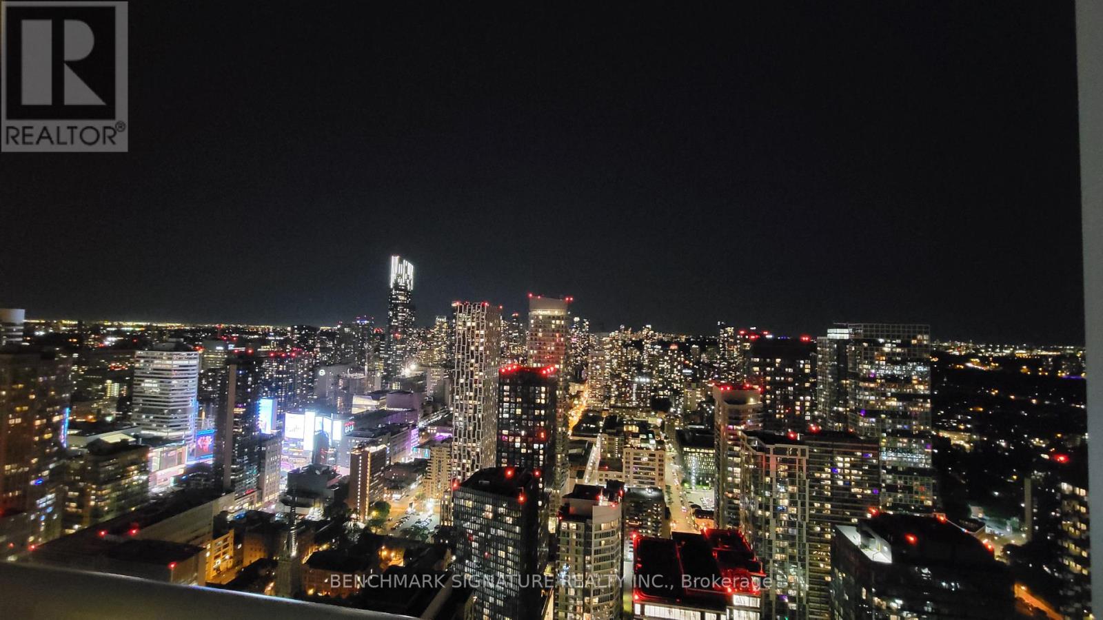 5601 - 88 QUEEN STREET E, Toronto, Ontario