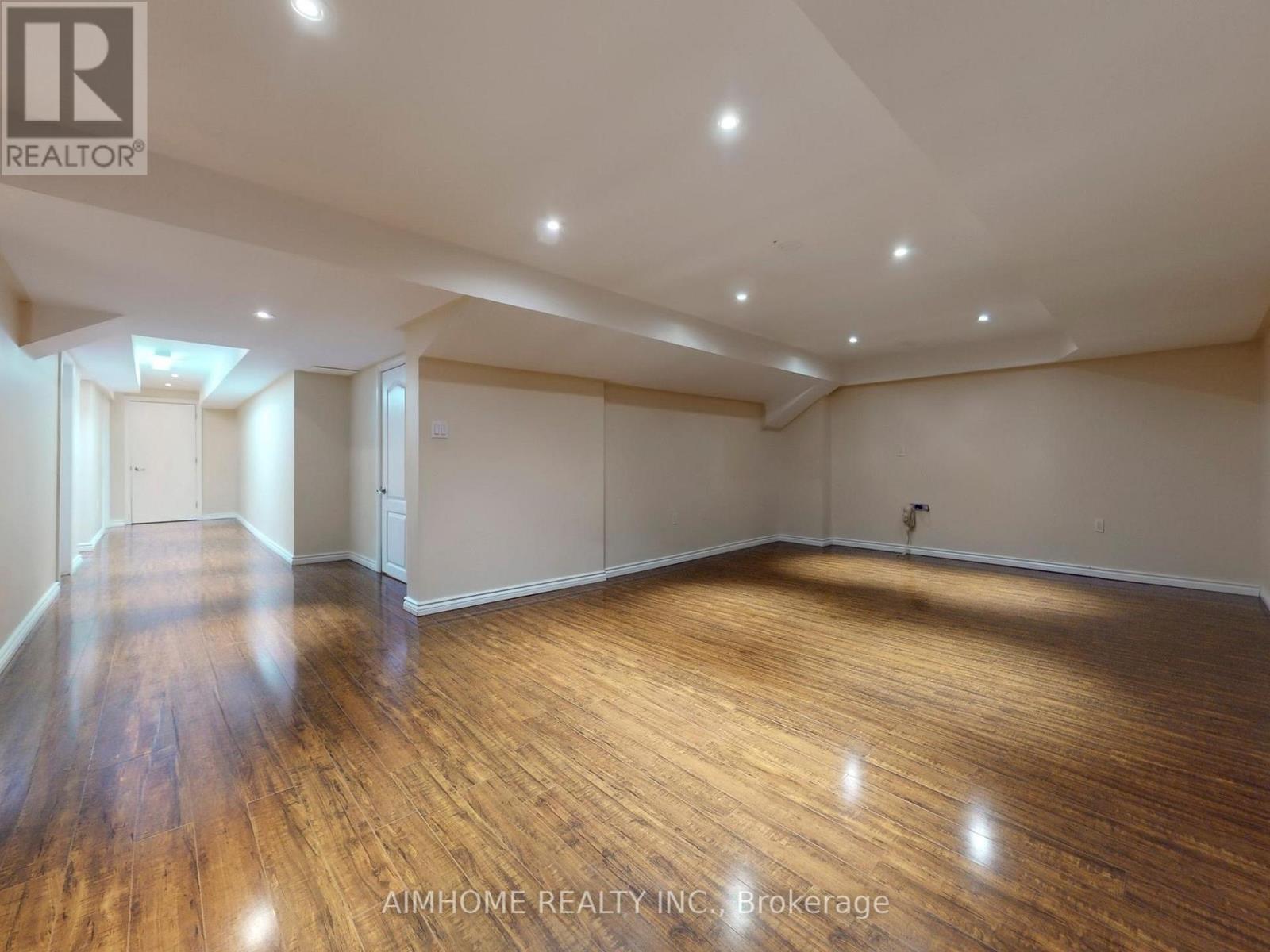 12 Sweet Valerie Court, Vaughan, Ontario  L6A 0C6 - Photo 40 - N12577102