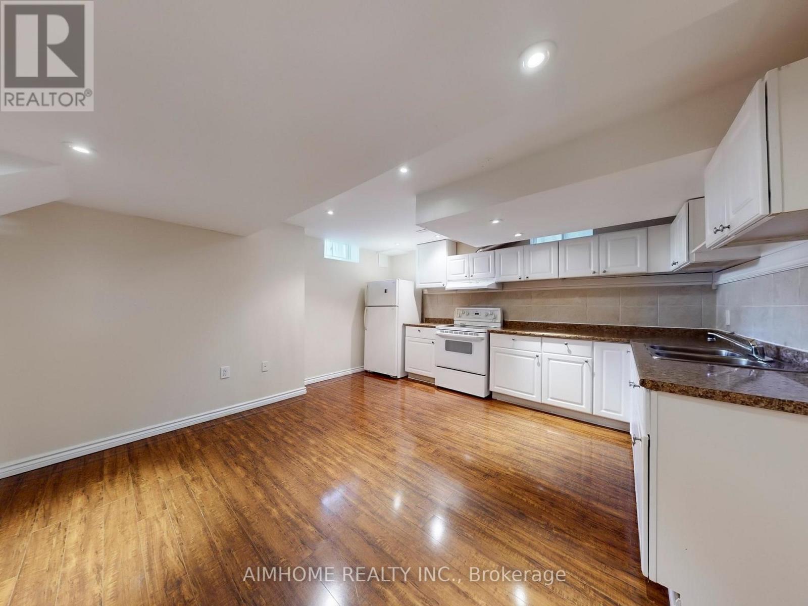 12 Sweet Valerie Court, Vaughan, Ontario  L6A 0C6 - Photo 42 - N12577102