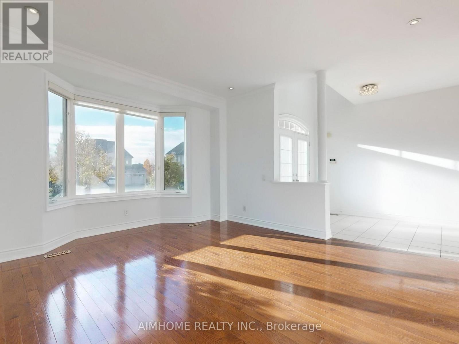 12 Sweet Valerie Court, Vaughan, Ontario  L6A 0C6 - Photo 7 - N12577102